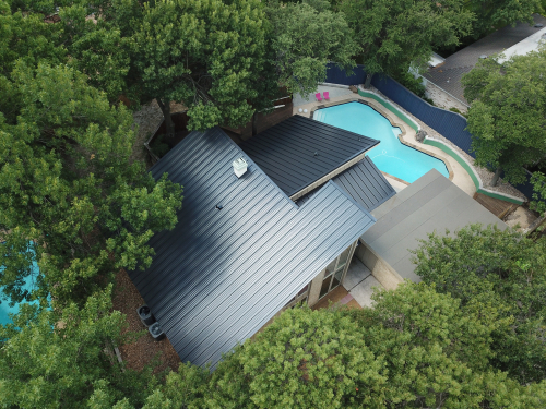 Professional roof repair in Dallas